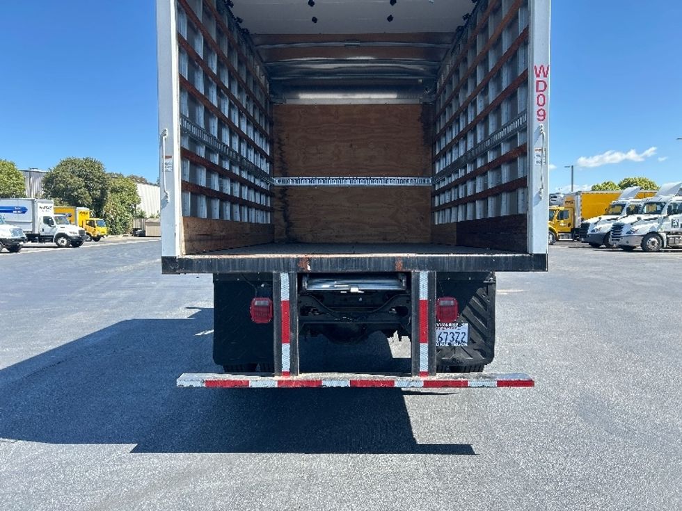 Medium Duty Box Truck-Light and Medium Duty Trucks-International-2020-MV607-Gilroy-CA-5,528\n\t\tmiles-$ 56,250 - Image 9