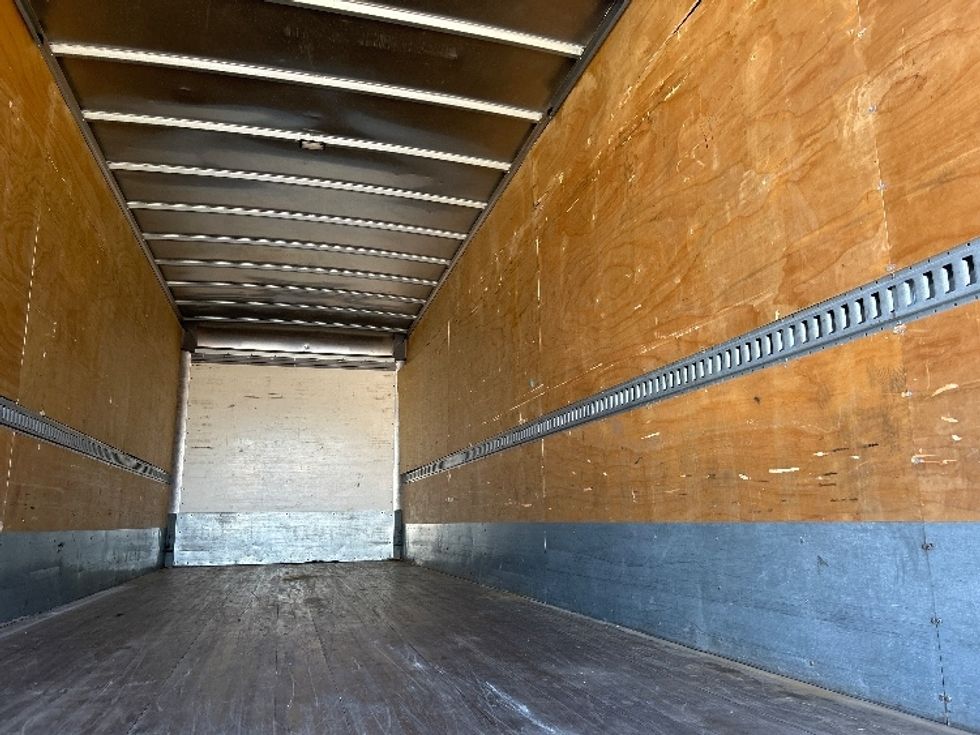 Medium Duty Box Truck-Light and Medium Duty Trucks-International-2020-MV607-Goshen-IN-100,680\n\t\tmiles-$ 56,250 - Image 11