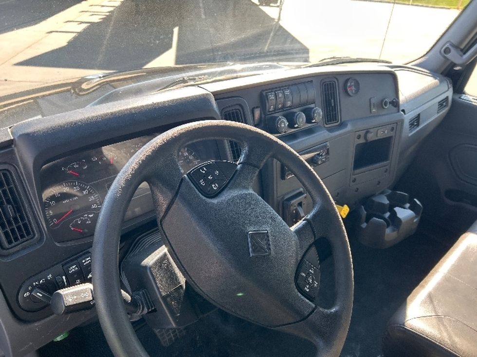 Medium Duty Box Truck-Light and Medium Duty Trucks-International-2020-MV607-Goshen-IN-100,680\n\t\tmiles-$ 56,250 - Image 16