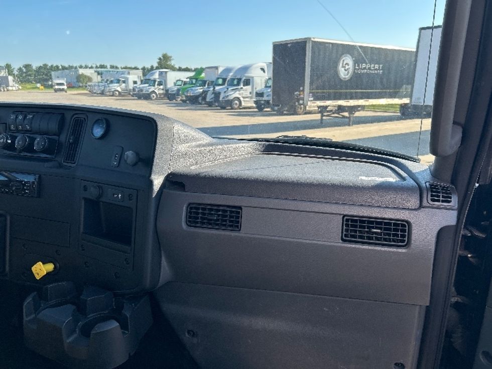 Medium Duty Box Truck-Light and Medium Duty Trucks-International-2020-MV607-Goshen-IN-100,680\n\t\tmiles-$ 56,250 - Image 20