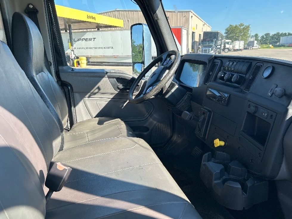 Medium Duty Box Truck-Light and Medium Duty Trucks-International-2020-MV607-Goshen-IN-100,680\n\t\tmiles-$ 56,250 - Image 21