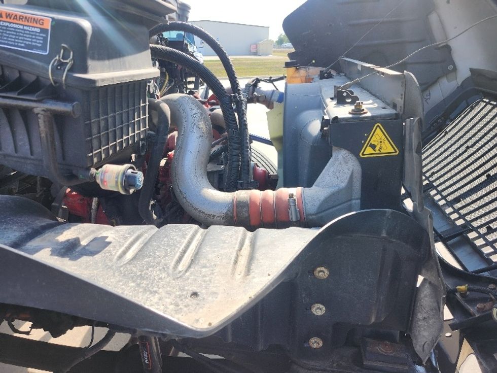 Medium Duty Box Truck-Light and Medium Duty Trucks-International-2020-MV607-Goshen-IN-66,764\n\t\tmiles-$ 58,000 - Image 22