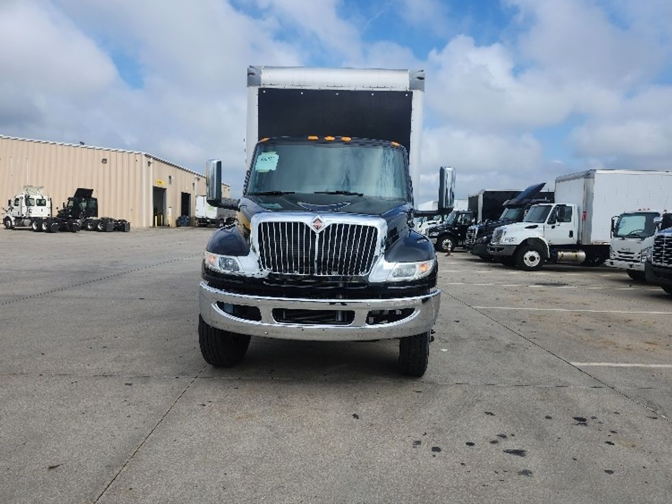 Medium Duty Box Truck-Light and Medium Duty Trucks-International-2020-MV607-Goshen-IN-69,594\n\t\tmiles-$ 57,750 - Image 2