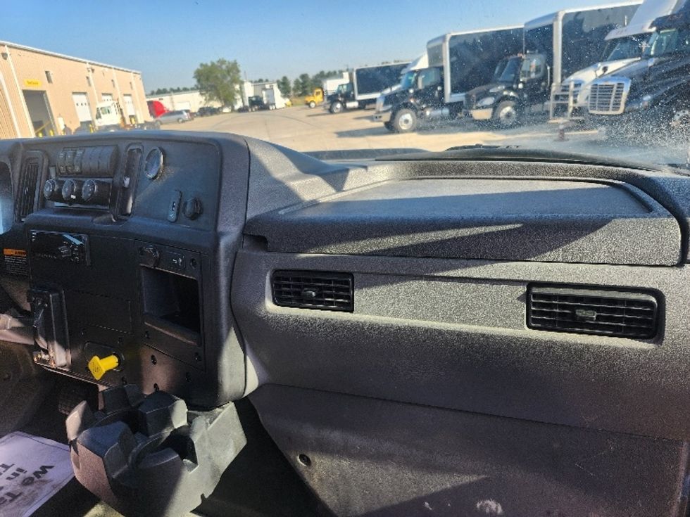 Medium Duty Box Truck-Light and Medium Duty Trucks-International-2020-MV607-Goshen-IN-74,415\n\t\tmiles-$ 56,250 - Image 20