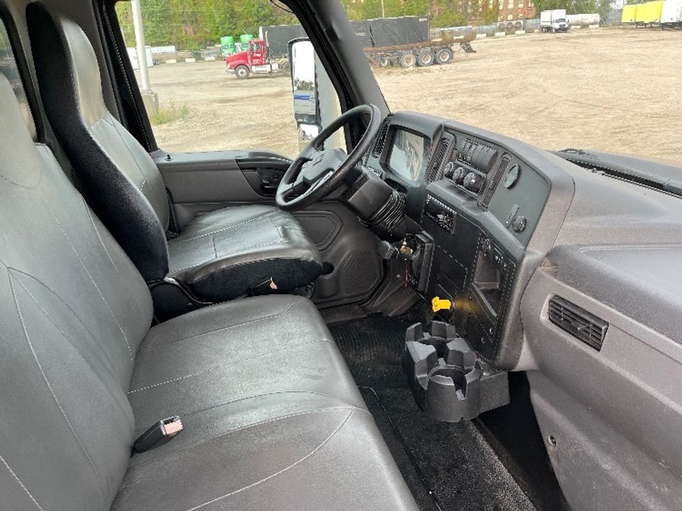 Medium Duty Box Truck-Light and Medium Duty Trucks-International-2020-MV607-Goshen-IN-90,708\n\t\tmiles-$ 56,000 - Image 19