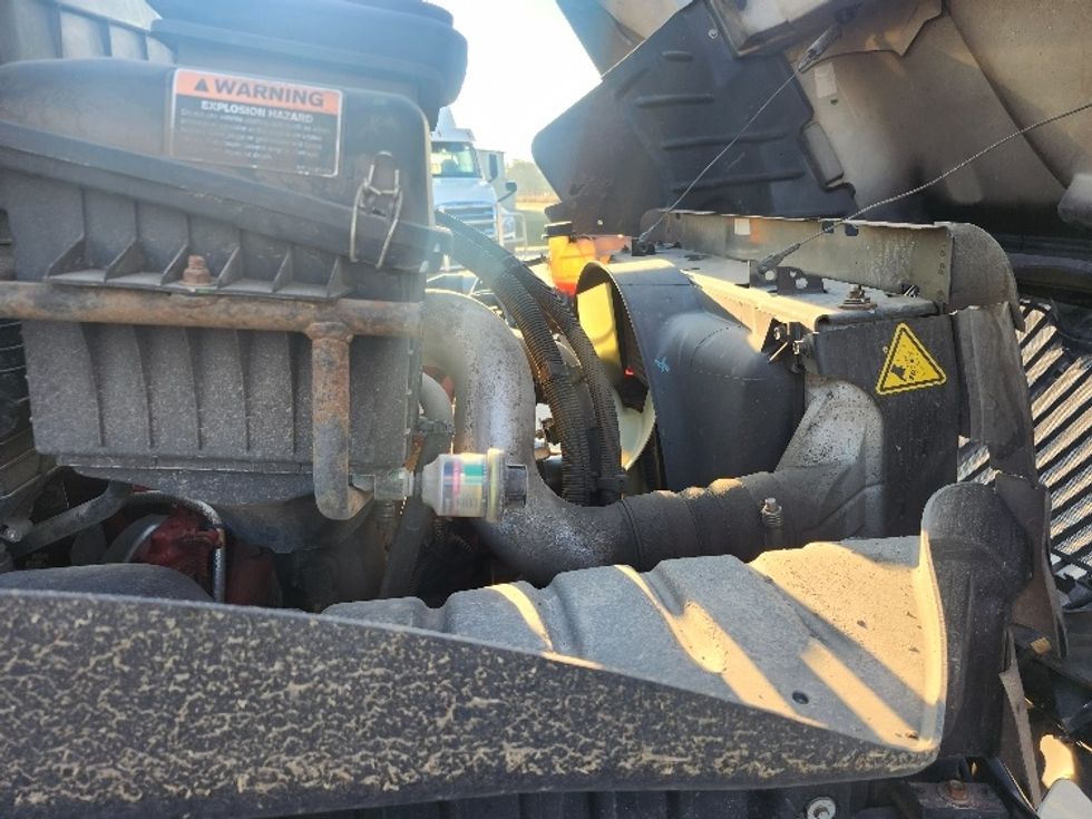 Medium Duty Box Truck-Light and Medium Duty Trucks-International-2020-MV607-Goshen-IN-91,659\n\t\tmiles-$ 56,000 - Image 22