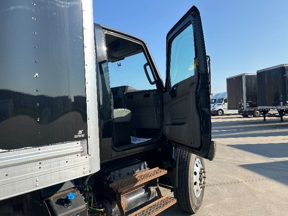 Medium Duty Box Truck-Light and Medium Duty Trucks-International-2020-MV607-Goshen-IN-96,808\n\t\tmiles-$ 56,500 - Image 19