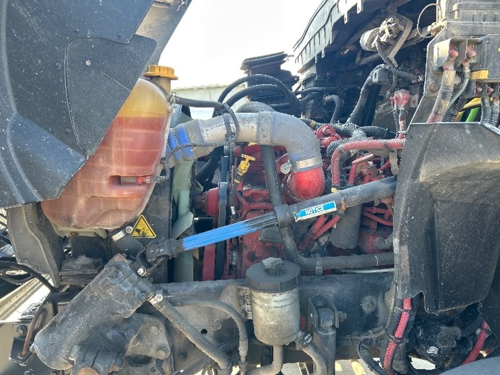 Medium Duty Box Truck-Light and Medium Duty Trucks-International-2020-MV607-Goshen-IN-96,808\n\t\tmiles-$ 56,500 - Image 23