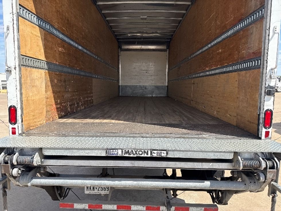 Medium Duty Box Truck-Light and Medium Duty Trucks-International-2020-MV607-Grand Prairie-TX-191,403\n\t\tmiles-$ 53,750 - Image 10