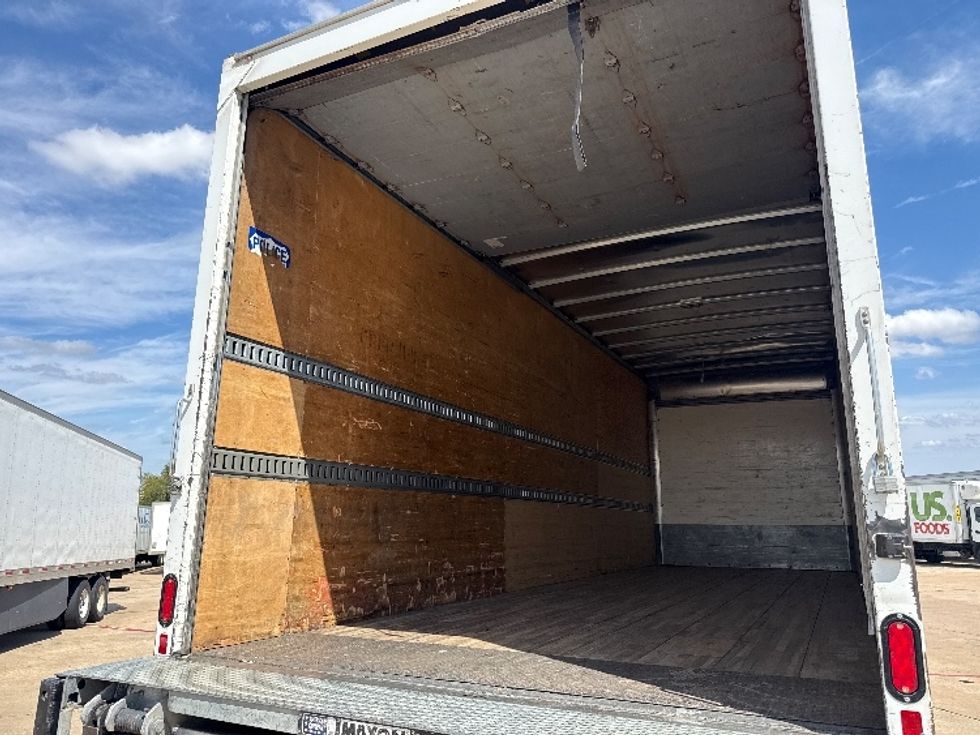 Medium Duty Box Truck-Light and Medium Duty Trucks-International-2020-MV607-Grand Prairie-TX-191,403\n\t\tmiles-$ 53,750 - Image 11