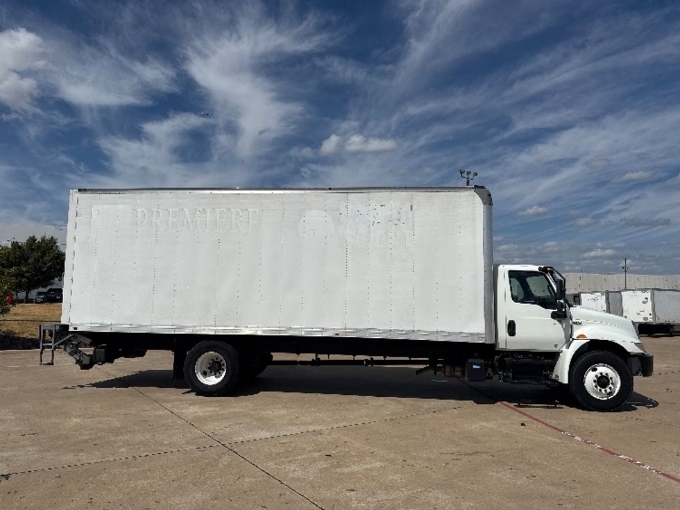 Medium Duty Box Truck-Light and Medium Duty Trucks-International-2020-MV607-Grand Prairie-TX-191,403\n\t\tmiles-$ 53,750 - Image 15