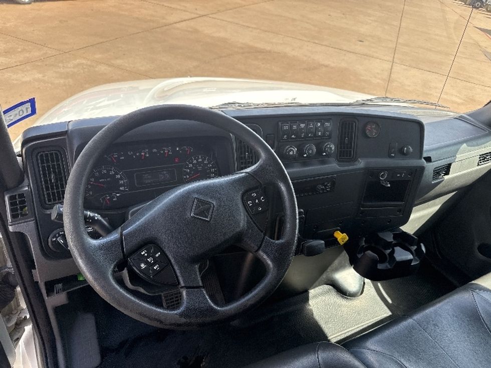 Medium Duty Box Truck-Light and Medium Duty Trucks-International-2020-MV607-Grand Prairie-TX-191,403\n\t\tmiles-$ 53,750 - Image 17