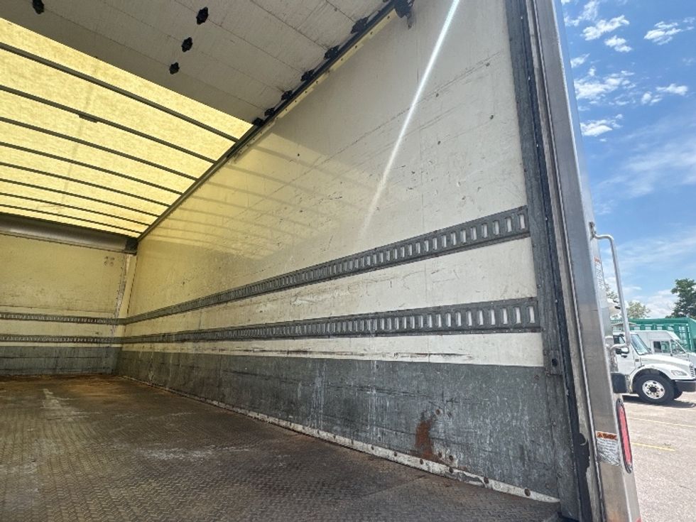 Medium Duty Box Truck-Light and Medium Duty Trucks-International-2020-MV607-Greeley-CO-117,260\n\t\tmiles-$ 67,750 - Image 12