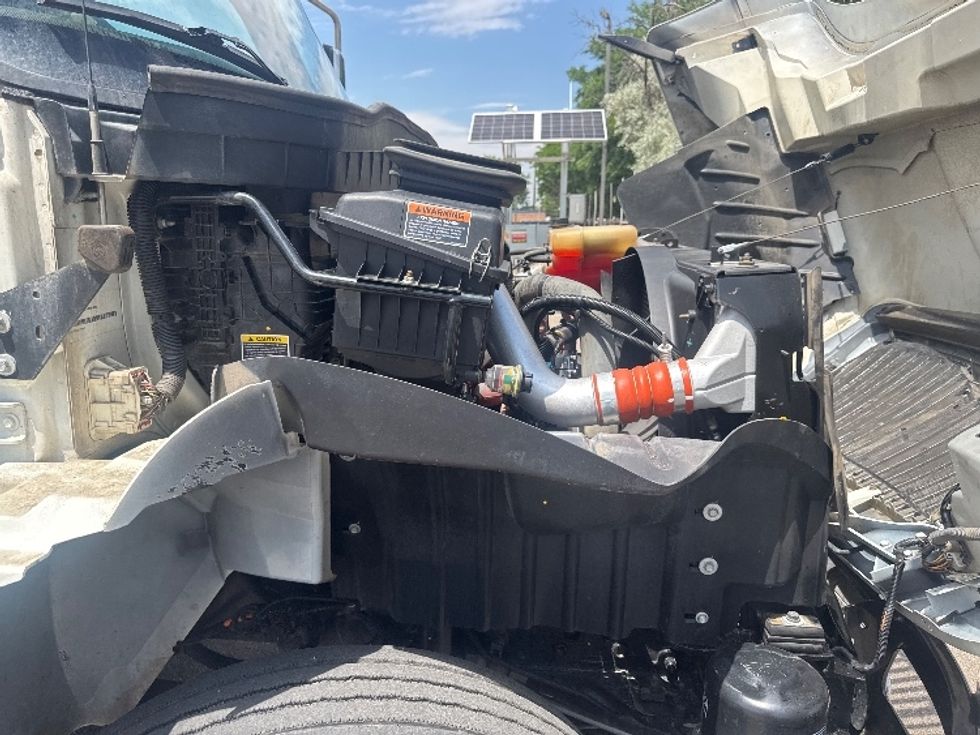 Medium Duty Box Truck-Light and Medium Duty Trucks-International-2020-MV607-Greeley-CO-117,260\n\t\tmiles-$ 67,750 - Image 23