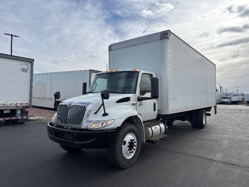 Medium Duty Box Truck-Light and Medium Duty Trucks-International-2020-MV607-Greeley-CO-139,597\n\t\tmiles-$ 56,250 - Image 3