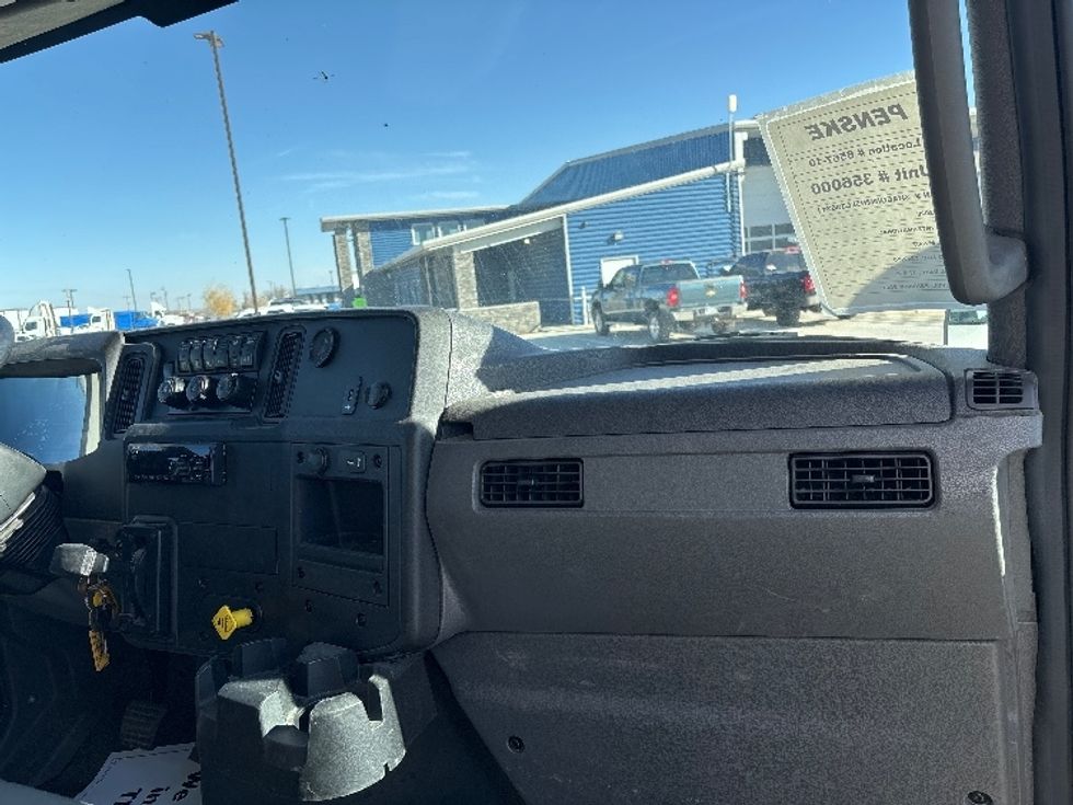 Medium Duty Box Truck-Light and Medium Duty Trucks-International-2020-MV607-Greeley-CO-181,933\n\t\tmiles-$ 42,500 - Image 21