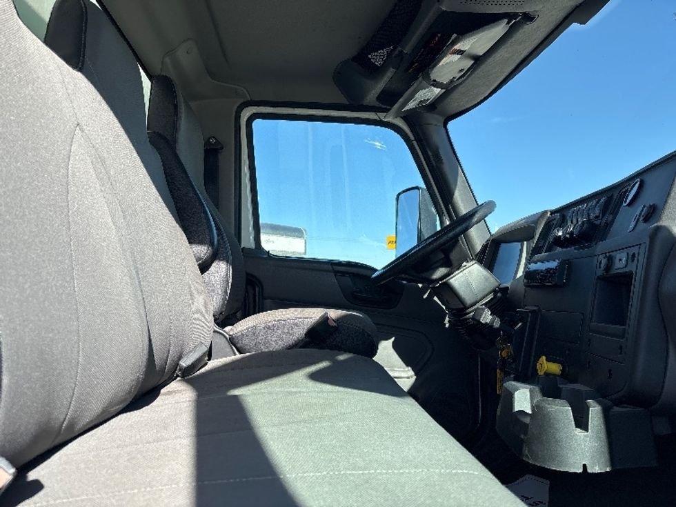 Medium Duty Box Truck-Light and Medium Duty Trucks-International-2020-MV607-Greeley-CO-181,933\n\t\tmiles-$ 42,500 - Image 22