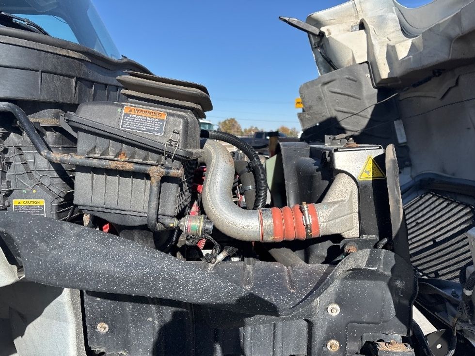 Medium Duty Box Truck-Light and Medium Duty Trucks-International-2020-MV607-Greeley-CO-181,933\n\t\tmiles-$ 42,500 - Image 23