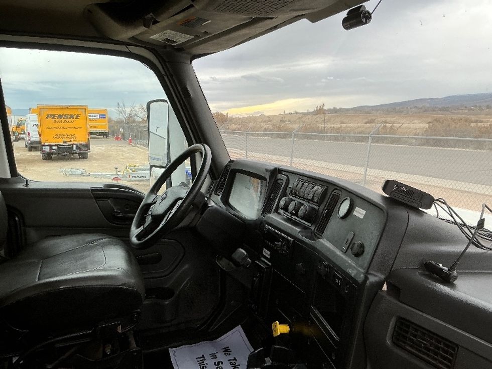 Medium Duty Box Truck-Light and Medium Duty Trucks-International-2020-MV607-Greeley-CO-184,473\n\t\tmiles-$ 48,250 - Image 21