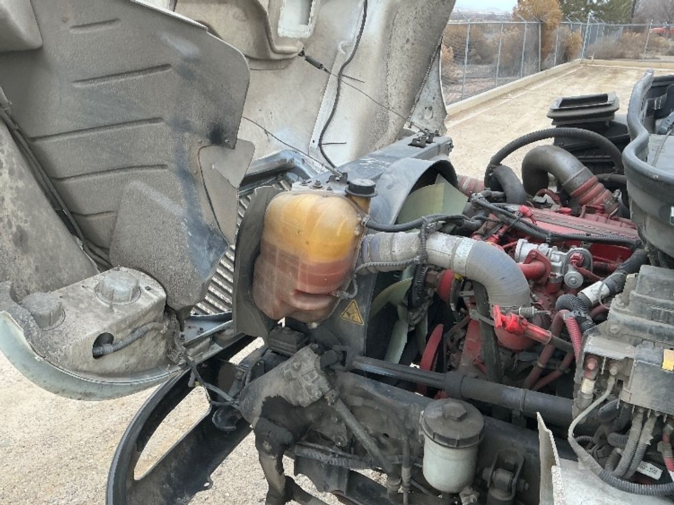 Medium Duty Box Truck-Light and Medium Duty Trucks-International-2020-MV607-Greeley-CO-184,473\n\t\tmiles-$ 48,250 - Image 23