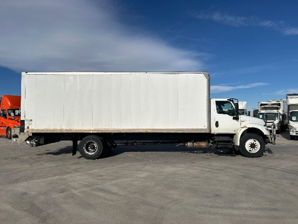 Medium Duty Box Truck-Light and Medium Duty Trucks-International-2020-MV607-Greeley-CO-203,308\n\t\tmiles-$ 48,500 - Image 15