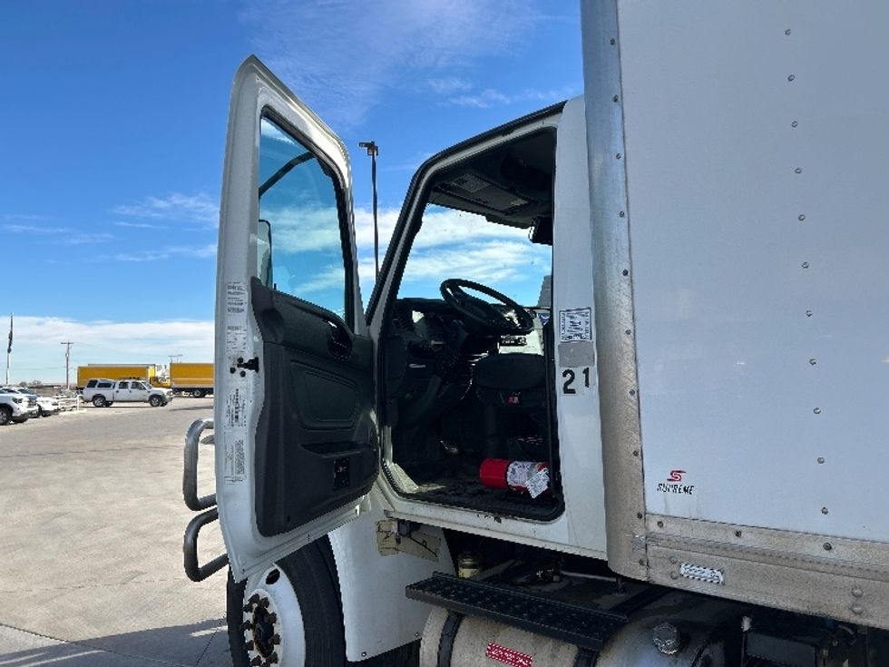 Medium Duty Box Truck-Light and Medium Duty Trucks-International-2020-MV607-Greeley-CO-203,308\n\t\tmiles-$ 48,500 - Image 16