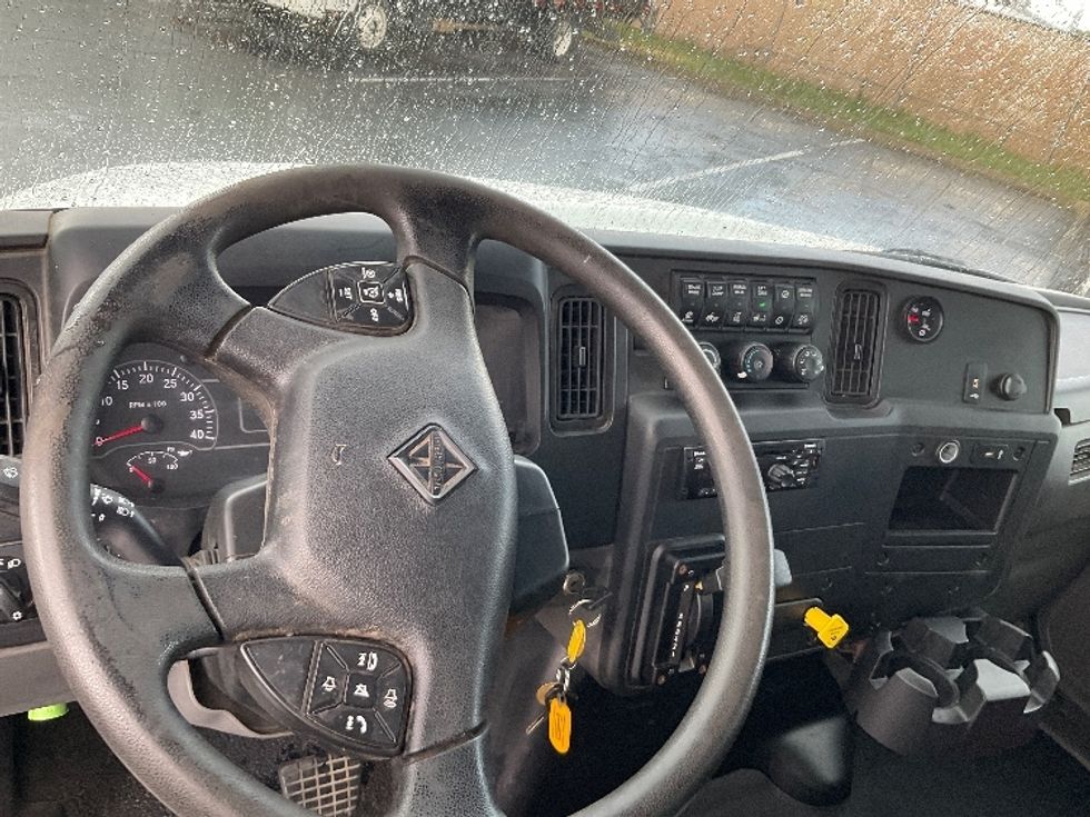 Medium Duty Box Truck-Light and Medium Duty Trucks-International-2020-MV607-Greeley-CO-224,569\n\t\tmiles-$ 34,250 - Image 17