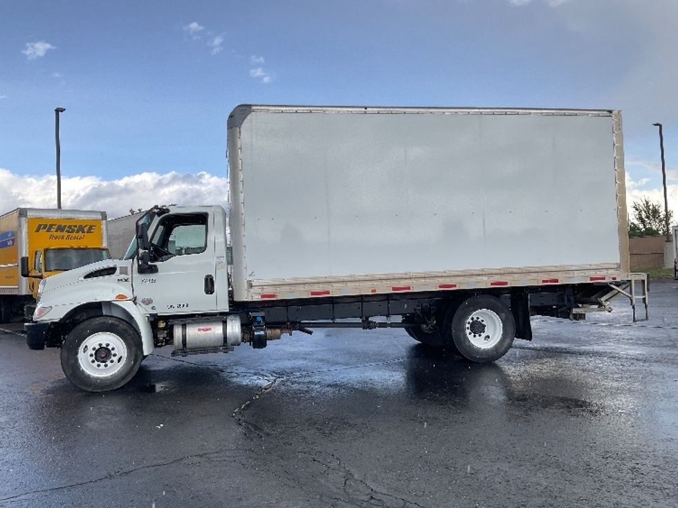 Medium Duty Box Truck-Light and Medium Duty Trucks-International-2020-MV607-Greeley-CO-224,569\n\t\tmiles-$ 34,250 - Image 4