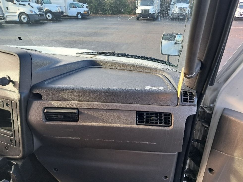 Medium Duty Box Truck-Light and Medium Duty Trucks-International-2020-MV607-Greensboro-NC-103,805\n\t\tmiles-$ 56,250 - Image 21