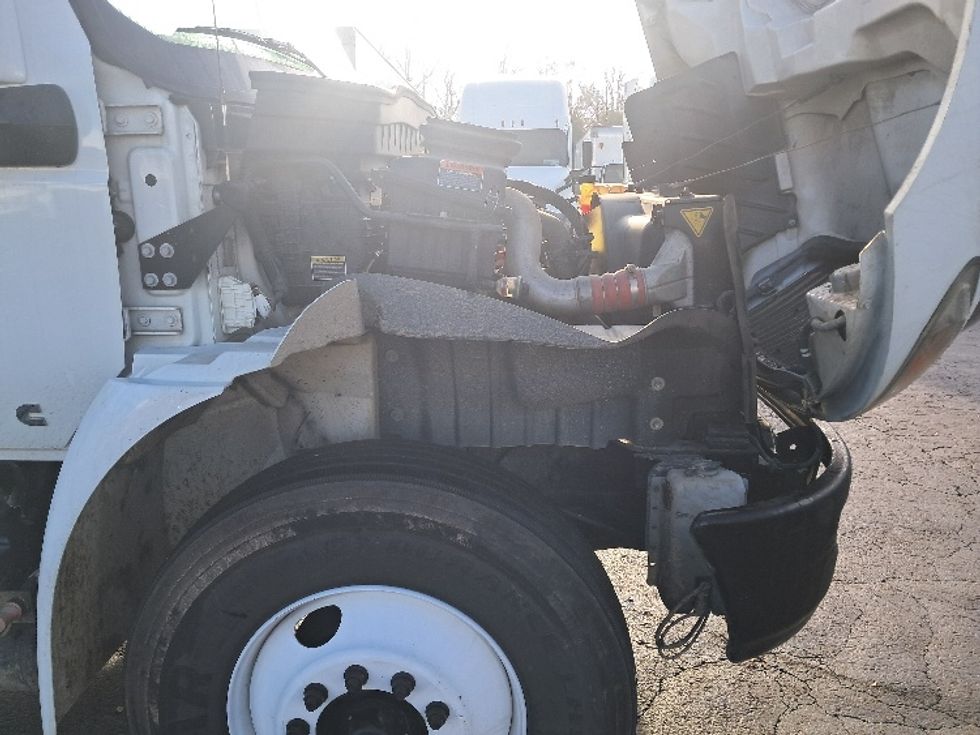 Medium Duty Box Truck-Light and Medium Duty Trucks-International-2020-MV607-Greensboro-NC-103,805\n\t\tmiles-$ 56,250 - Image 23