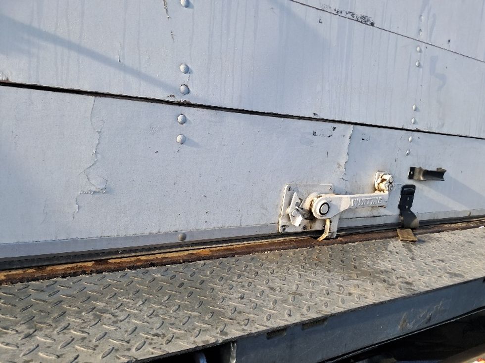 Medium Duty Box Truck-Light and Medium Duty Trucks-International-2020-MV607-Greensboro-NC-103,805\n\t\tmiles-$ 56,250 - Image 25