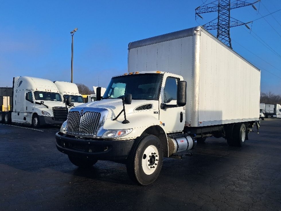 Medium Duty Box Truck-Light and Medium Duty Trucks-International-2020-MV607-Greensboro-NC-103,805\n\t\tmiles-$ 56,250 - Image 3