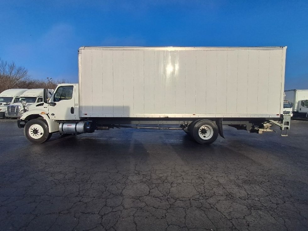 Medium Duty Box Truck-Light and Medium Duty Trucks-International-2020-MV607-Greensboro-NC-103,805\n\t\tmiles-$ 56,250 - Image 4