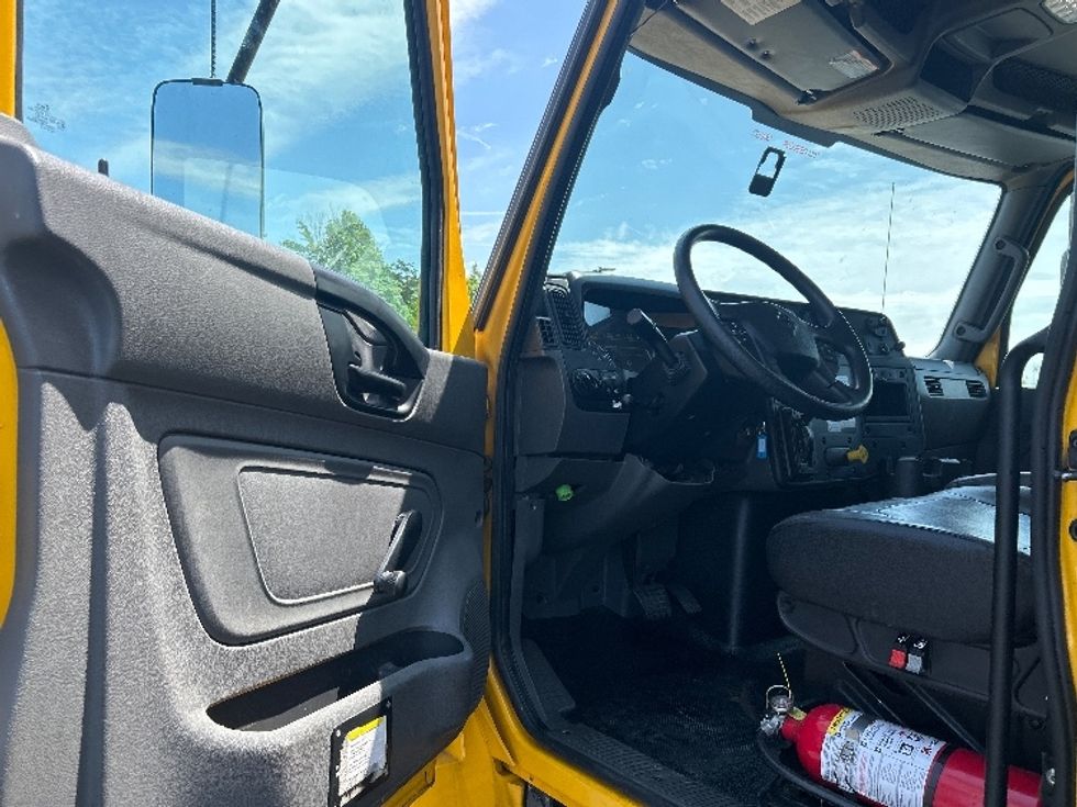 Medium Duty Box Truck-Light and Medium Duty Trucks-International-2020-MV607-Greensboro-NC-149,297\n\t\tmiles-$ 49,750 - Image 11