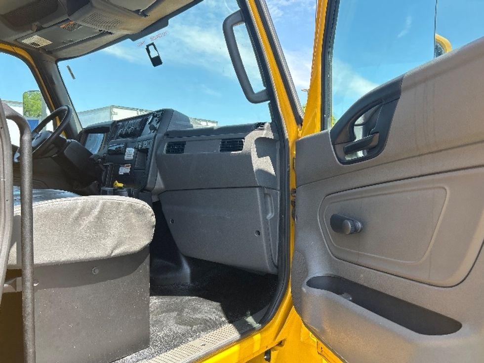 Medium Duty Box Truck-Light and Medium Duty Trucks-International-2020-MV607-Greensboro-NC-149,297\n\t\tmiles-$ 49,750 - Image 19