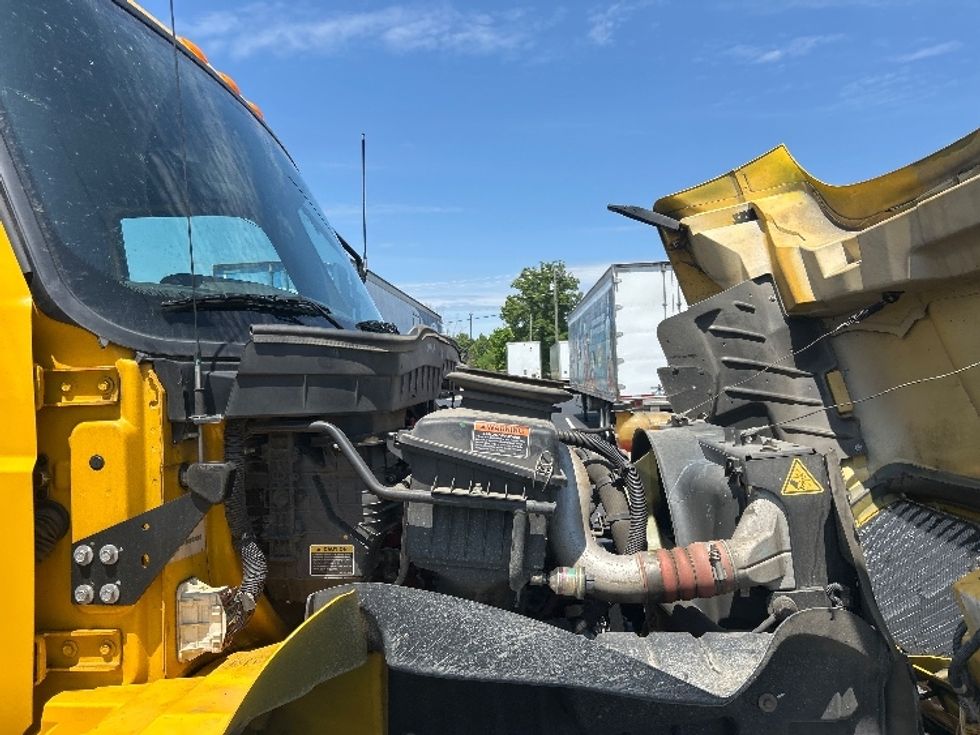 Medium Duty Box Truck-Light and Medium Duty Trucks-International-2020-MV607-Greensboro-NC-149,297\n\t\tmiles-$ 49,750 - Image 22