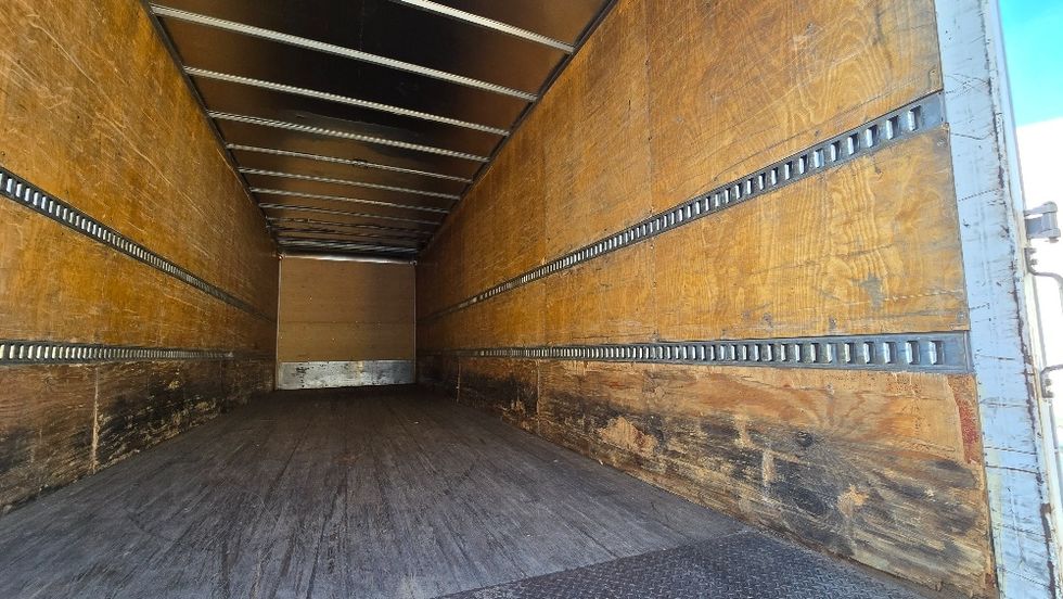 Medium Duty Box Truck-Light and Medium Duty Trucks-International-2020-MV607-Greensboro-NC-209,319\n\t\tmiles-$ 42,000 - Image 12