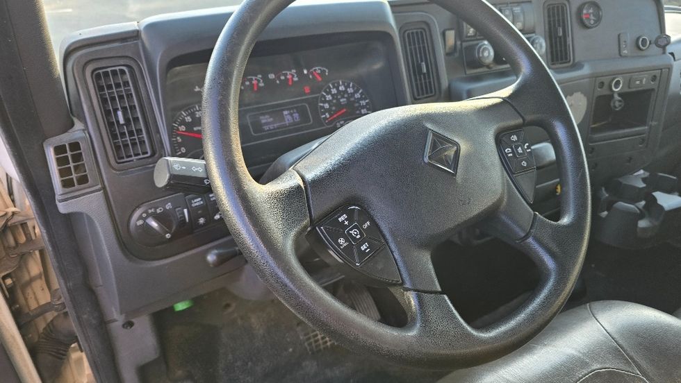 Medium Duty Box Truck-Light and Medium Duty Trucks-International-2020-MV607-Greensboro-NC-209,319\n\t\tmiles-$ 42,000 - Image 16