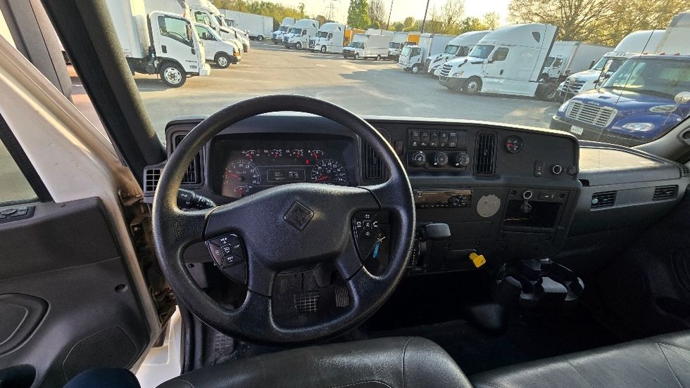 Medium Duty Box Truck-Light and Medium Duty Trucks-International-2020-MV607-Greensboro-NC-209,319\n\t\tmiles-$ 42,000 - Image 17