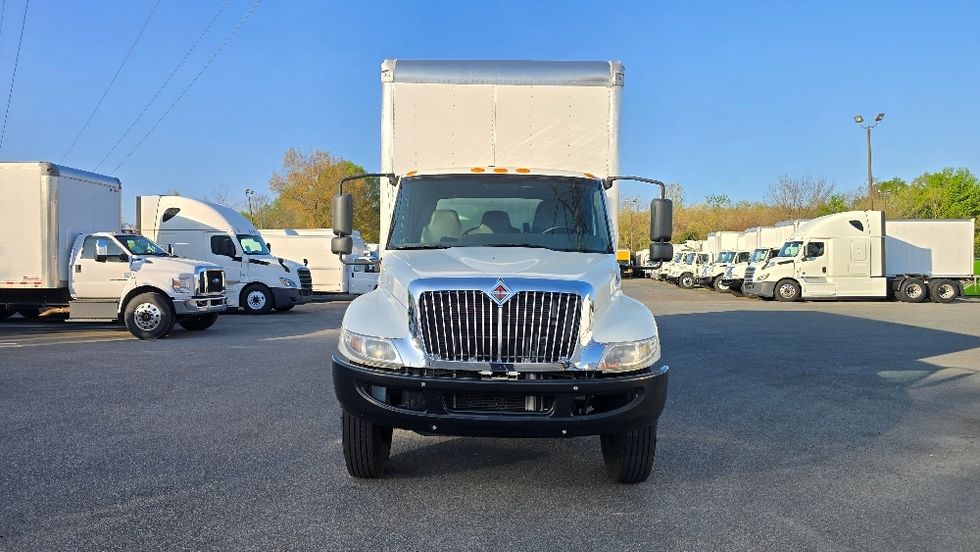 Medium Duty Box Truck-Light and Medium Duty Trucks-International-2020-MV607-Greensboro-NC-209,319\n\t\tmiles-$ 42,000 - Image 2