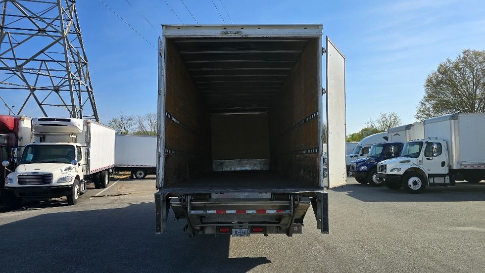 Medium Duty Box Truck-Light and Medium Duty Trucks-International-2020-MV607-Greensboro-NC-209,319\n\t\tmiles-$ 42,000 - Image 8