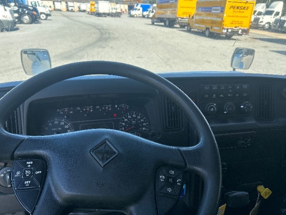 Medium Duty Box Truck-Light and Medium Duty Trucks-International-2020-MV607-Greensboro-NC-239,708\n\t\tmiles-$ 35,250 - Image 17