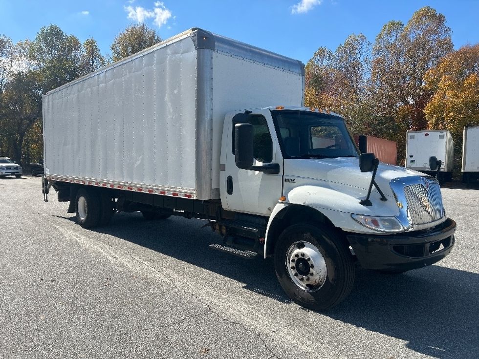 Medium Duty Box Truck-Light and Medium Duty Trucks-International-2020-MV607-Greensboro-NC-239,708\n\t\tmiles-$ 35,250 - Image 3