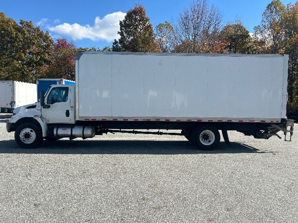 Medium Duty Box Truck-Light and Medium Duty Trucks-International-2020-MV607-Greensboro-NC-239,708\n\t\tmiles-$ 35,250 - Image 4