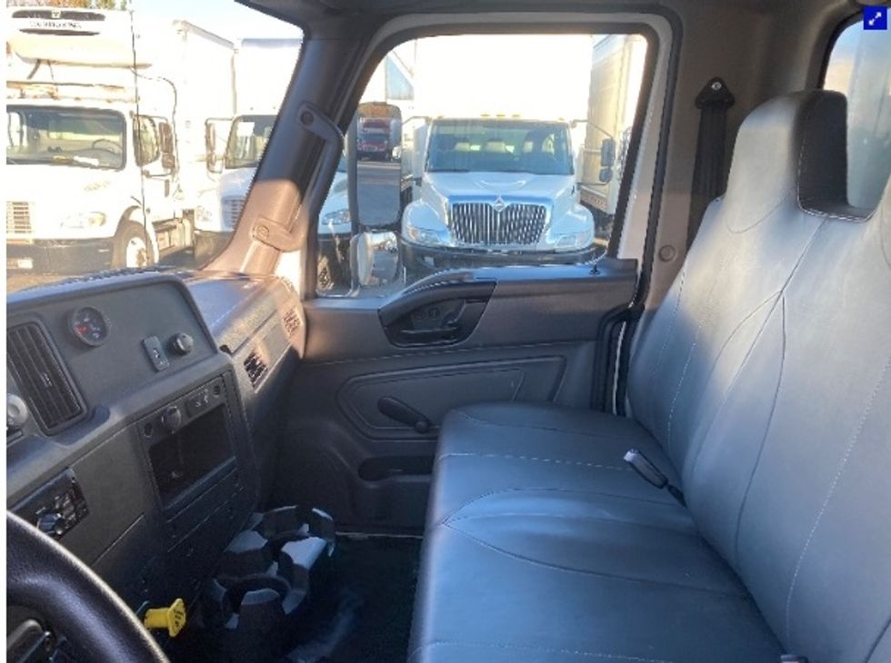 Medium Duty Box Truck-Light and Medium Duty Trucks-International-2020-MV607-Greensboro-NC-5,800\n\t\tmiles-$ 66,750 - Image 19