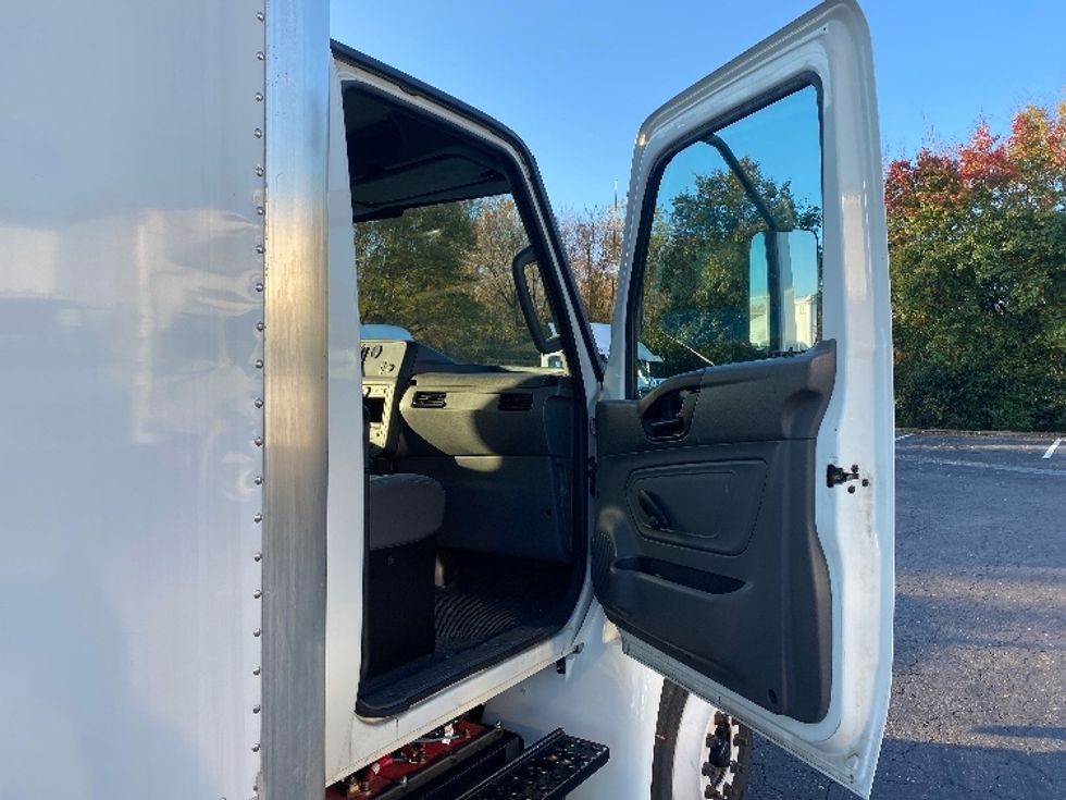 Medium Duty Box Truck-Light and Medium Duty Trucks-International-2020-MV607-Greensboro-NC-5,800\n\t\tmiles-$ 66,750 - Image 20