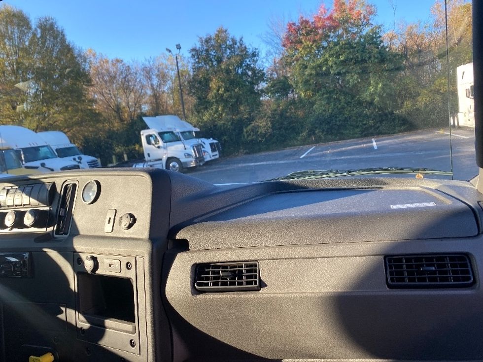 Medium Duty Box Truck-Light and Medium Duty Trucks-International-2020-MV607-Greensboro-NC-5,800\n\t\tmiles-$ 66,750 - Image 21