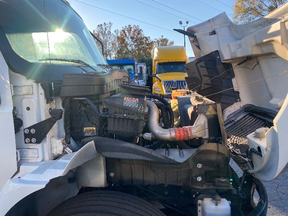 Medium Duty Box Truck-Light and Medium Duty Trucks-International-2020-MV607-Greensboro-NC-5,800\n\t\tmiles-$ 66,750 - Image 23