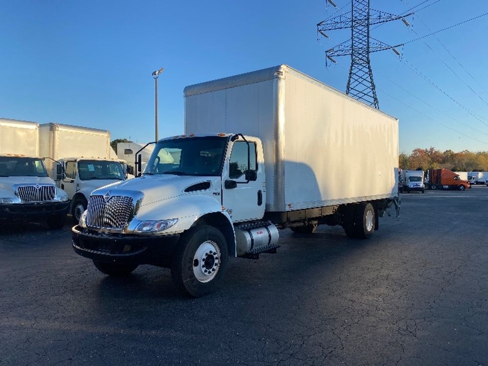 Medium Duty Box Truck-Light and Medium Duty Trucks-International-2020-MV607-Greensboro-NC-5,800\n\t\tmiles-$ 66,750 - Image 3