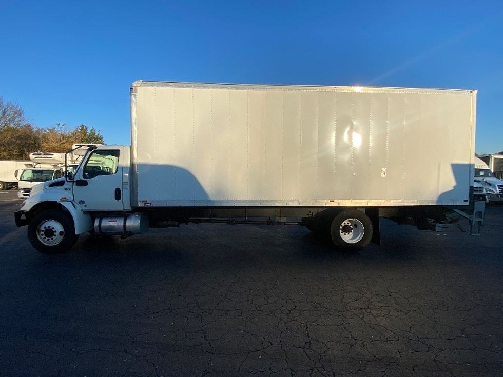 Medium Duty Box Truck-Light and Medium Duty Trucks-International-2020-MV607-Greensboro-NC-5,800\n\t\tmiles-$ 66,750 - Image 4